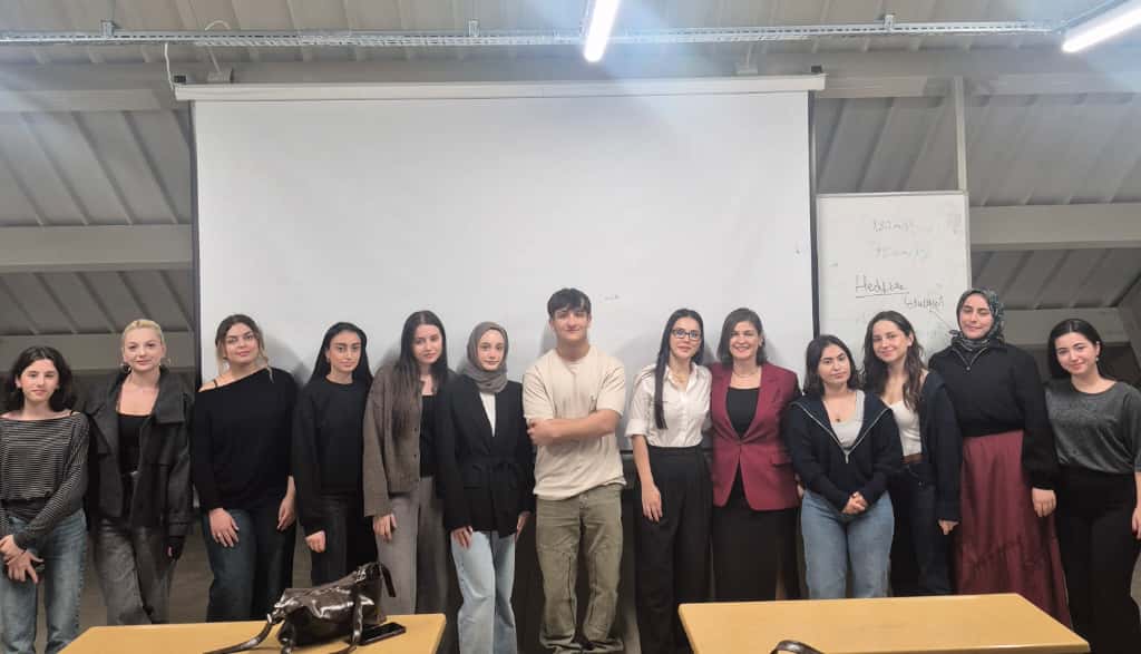 Mezun Öğrencimizle Sektör Deneyimini Paylaşımı 