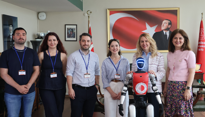 Doğuş Üniversitesi’nin İnsansı Robotu DORA, Darüşşafaka Öğrencileriyle Buluştu!